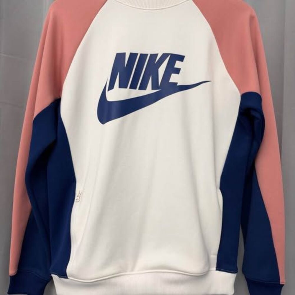 Nike Women’s Fleece Crewneck color block sweatshirt - size Small NWOT